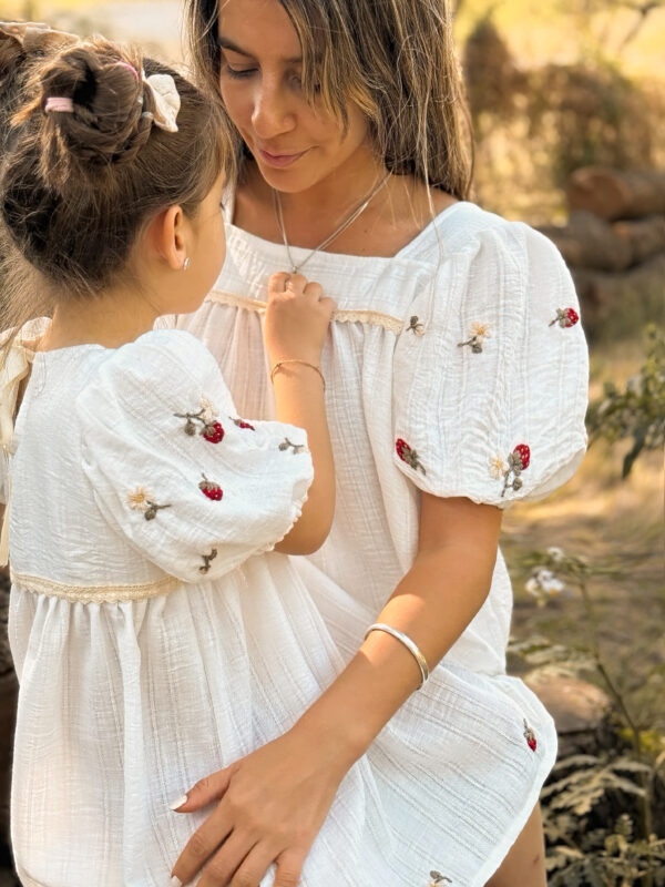 Vestido Fresas de Niña - Image 12