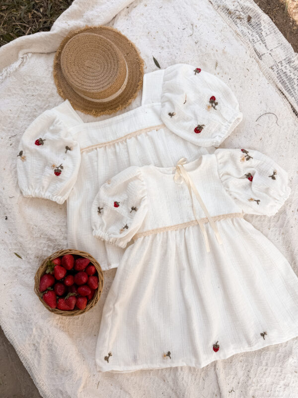 Vestido Fresas de Niña - Image 4