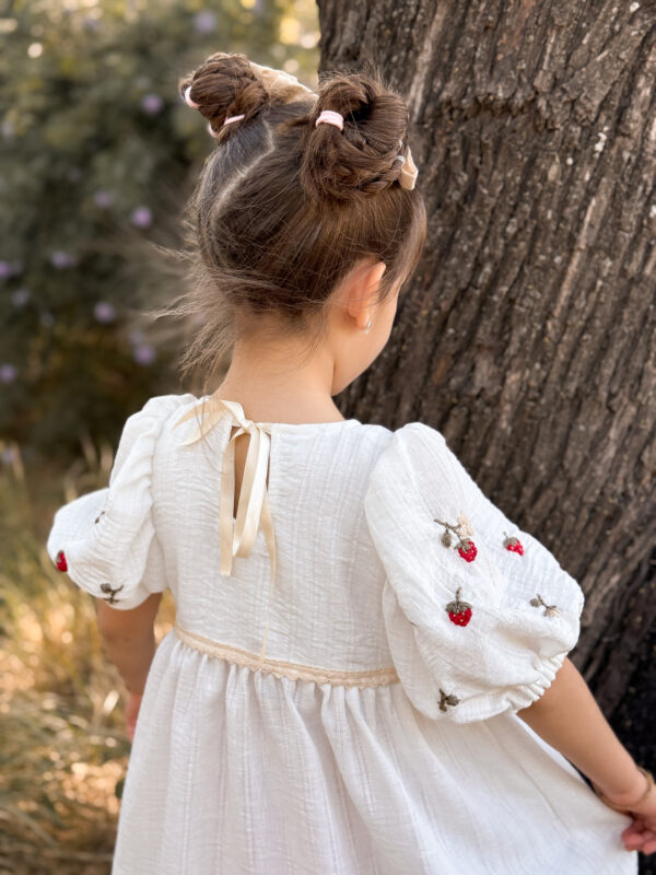 Vestido Fresas de Niña - Image 2
