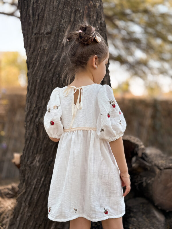 Vestido Fresas de Niña - Image 11