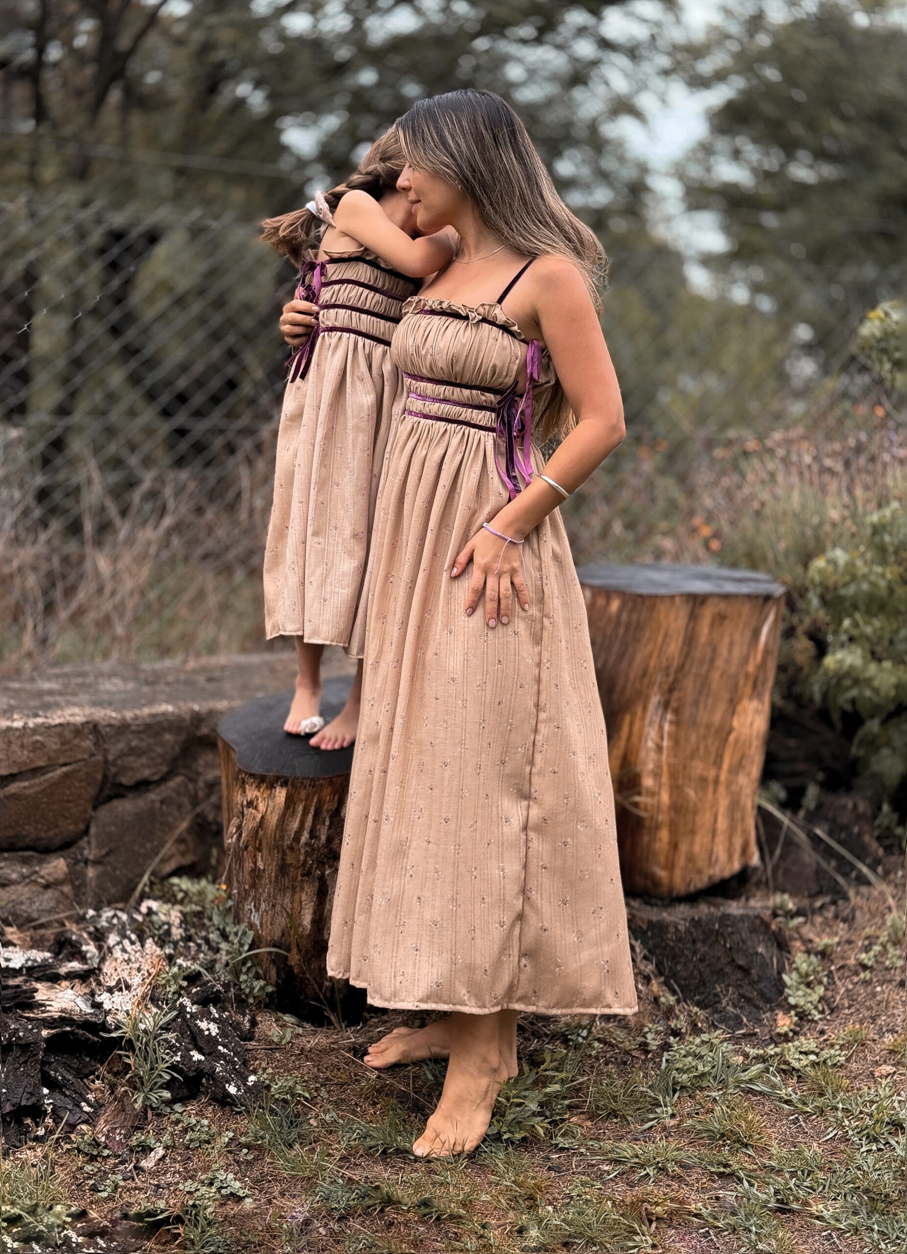 Vestido Orquídea Burgundy de Hija - Image 15