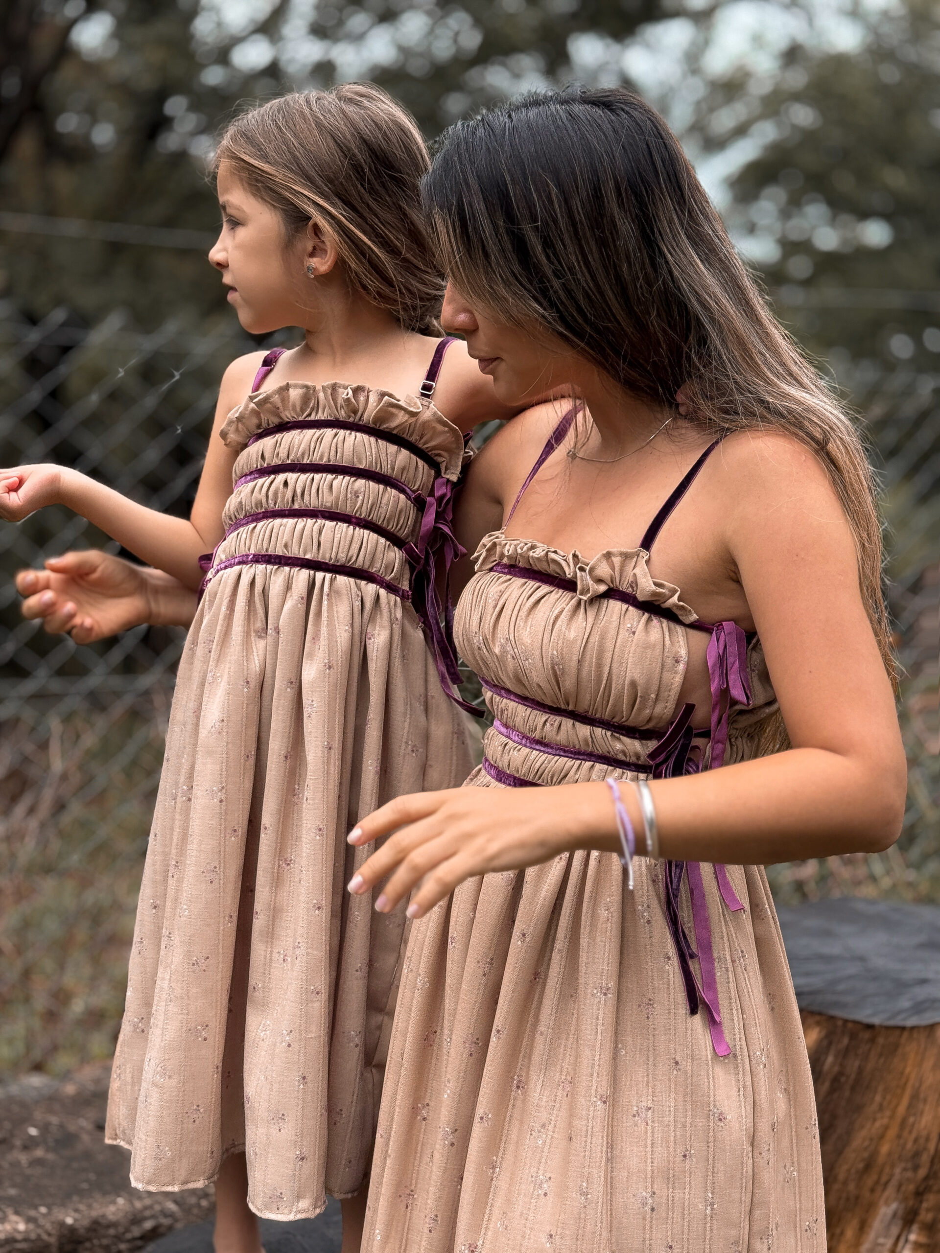 Vestido Orquídea Burgundy de Hija - Image 9