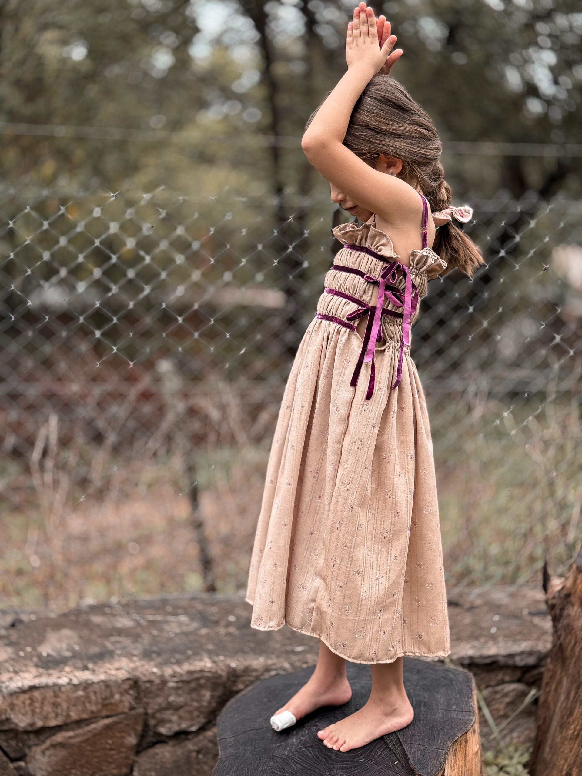 Vestido Orquídea Burgundy de Hija - Image 10